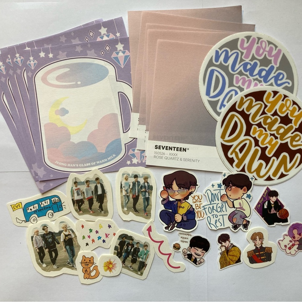 Seventeen Themed Stationery Pack